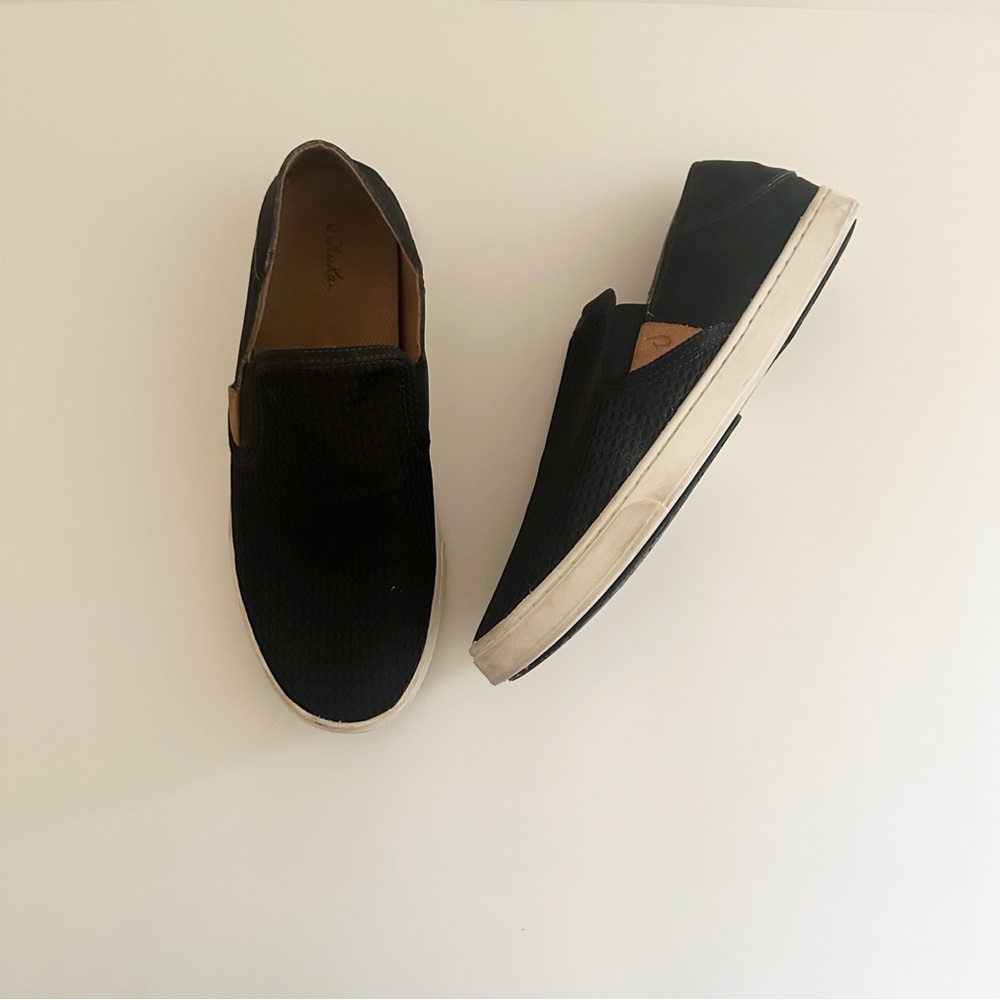 OluKai Black Mesh Upper Pehuea slip-on sneakers